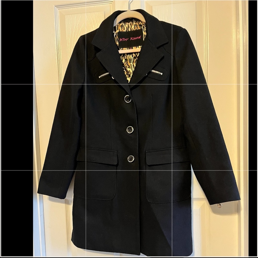 Betsy Johnson black pea coat with animal print lining size 4 wool blend EUC